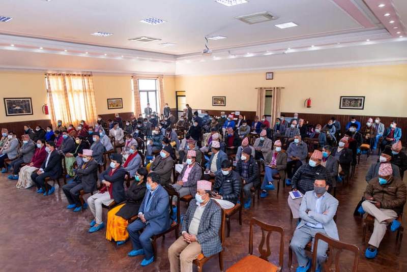 ओलीपक्षीय नेताहरूको भेला बालुवाटारमा सुरु