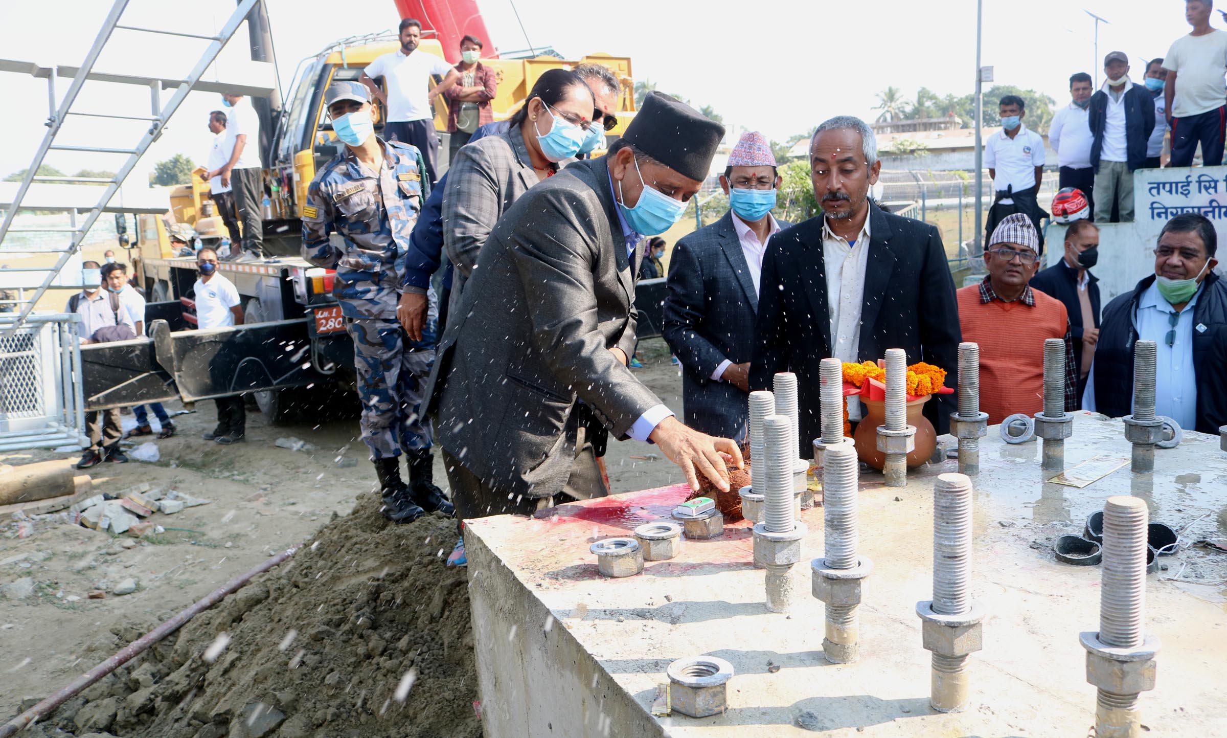 सहिद रंगशालामा फ्लड लाइटको जडान सुरु