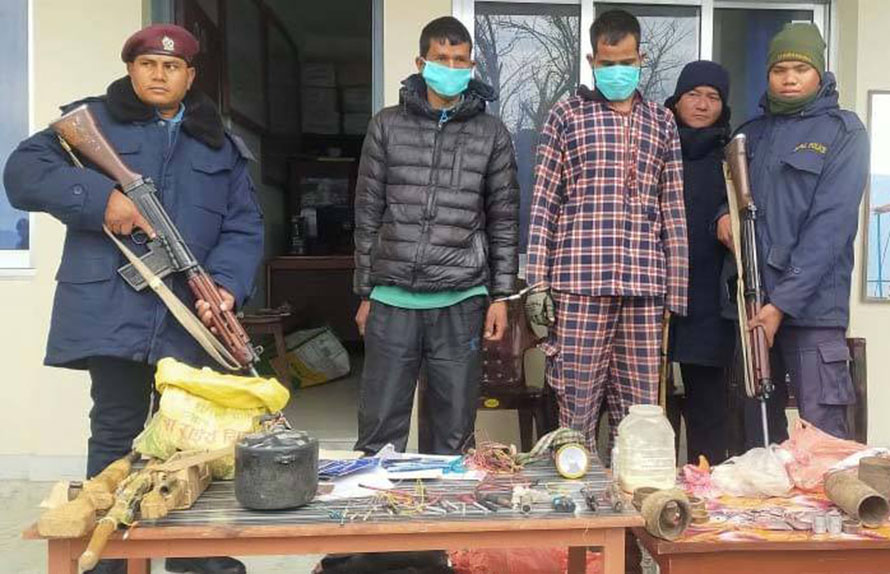 विप्लवका दुई कार्यकर्ता विस्फोटक पदार्थ सहित कालिकोटबाट पक्राउ