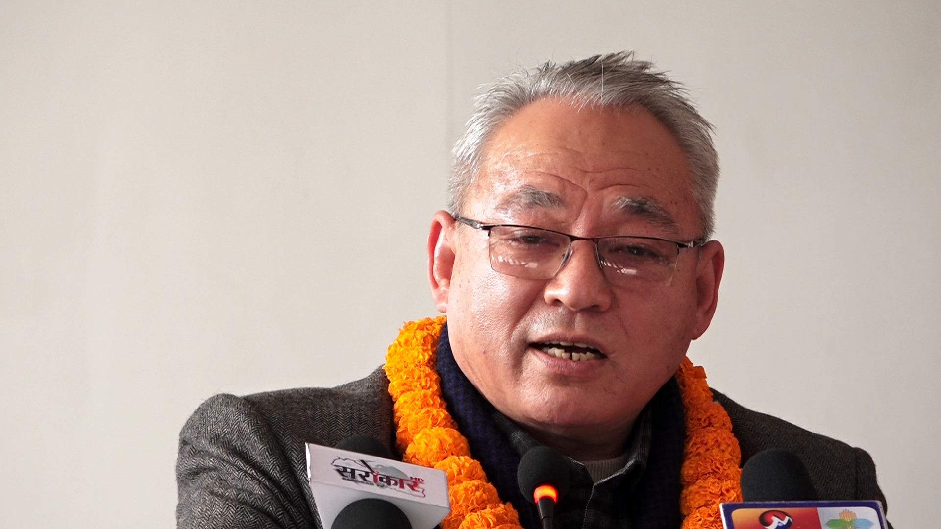 विकासका लागि प्रधानमन्त्रीको पक्षमा उभिन खेलाडीहरुलाई गृहमन्त्रीको आव्हान