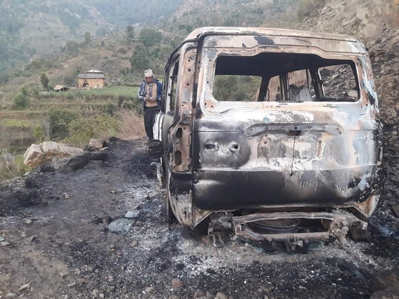 जाजरकोटमा अज्ञात समूहद्वारा कर्णाली प्रदेशसभा सदस्य सिंहको गाडीमा आगजनी