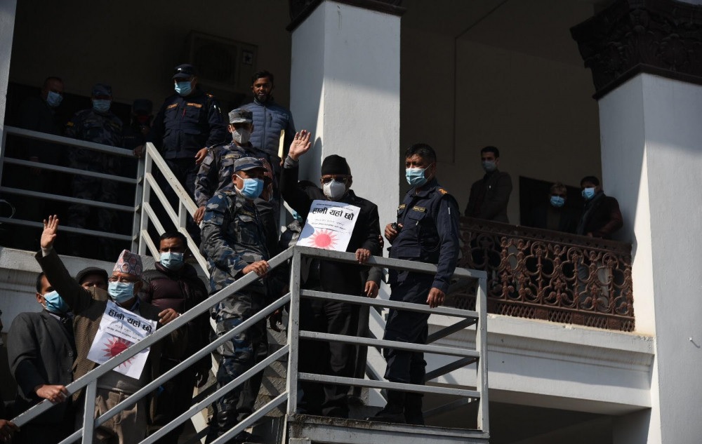 प्रचण्ड–माधवको आग्रह निर्वाचन आयोगद्वारा अस्वीकार