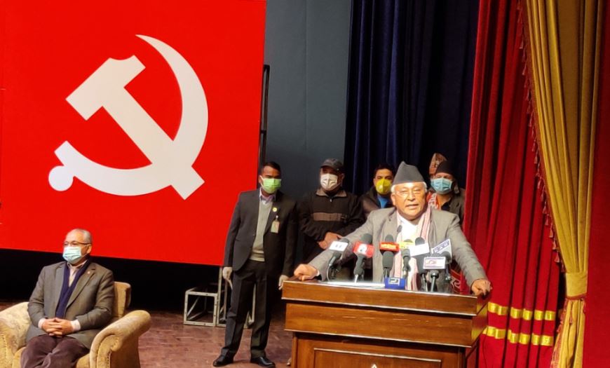 पुष्पकमल दाहाल हुँदा ठीक प्रचण्ड हुँदा बेठीकः शिक्षामन्त्री