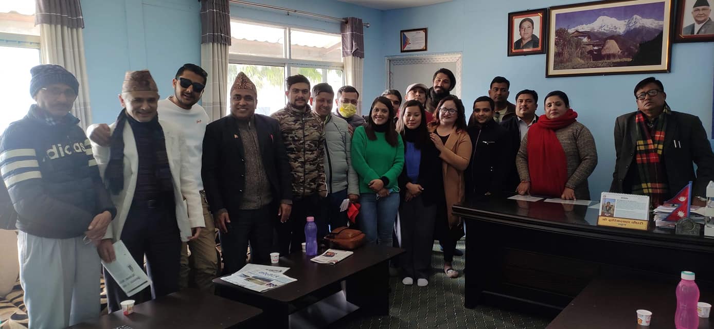 इटहरीका १० पत्रकारलाई इटहरी उपमहानगरले दियो १८ हजारको फेलोशिप