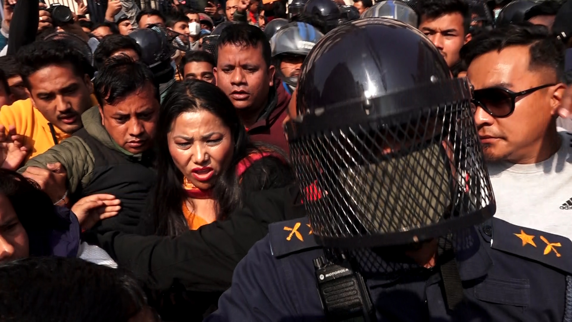 शीर्ष नेताहरूलाई तर्साउन झाँक्री पक्राउ