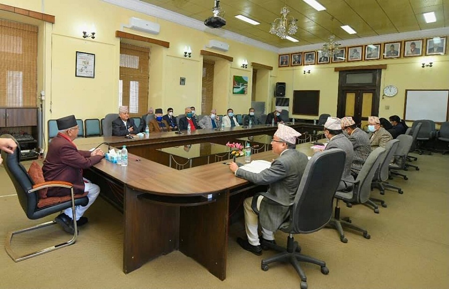 आयोगलाई ओलीले भने – पहिलो अध्यक्ष हुँ, मेरो एकल हस्ताक्षर मान्य नहुने हुँदैन