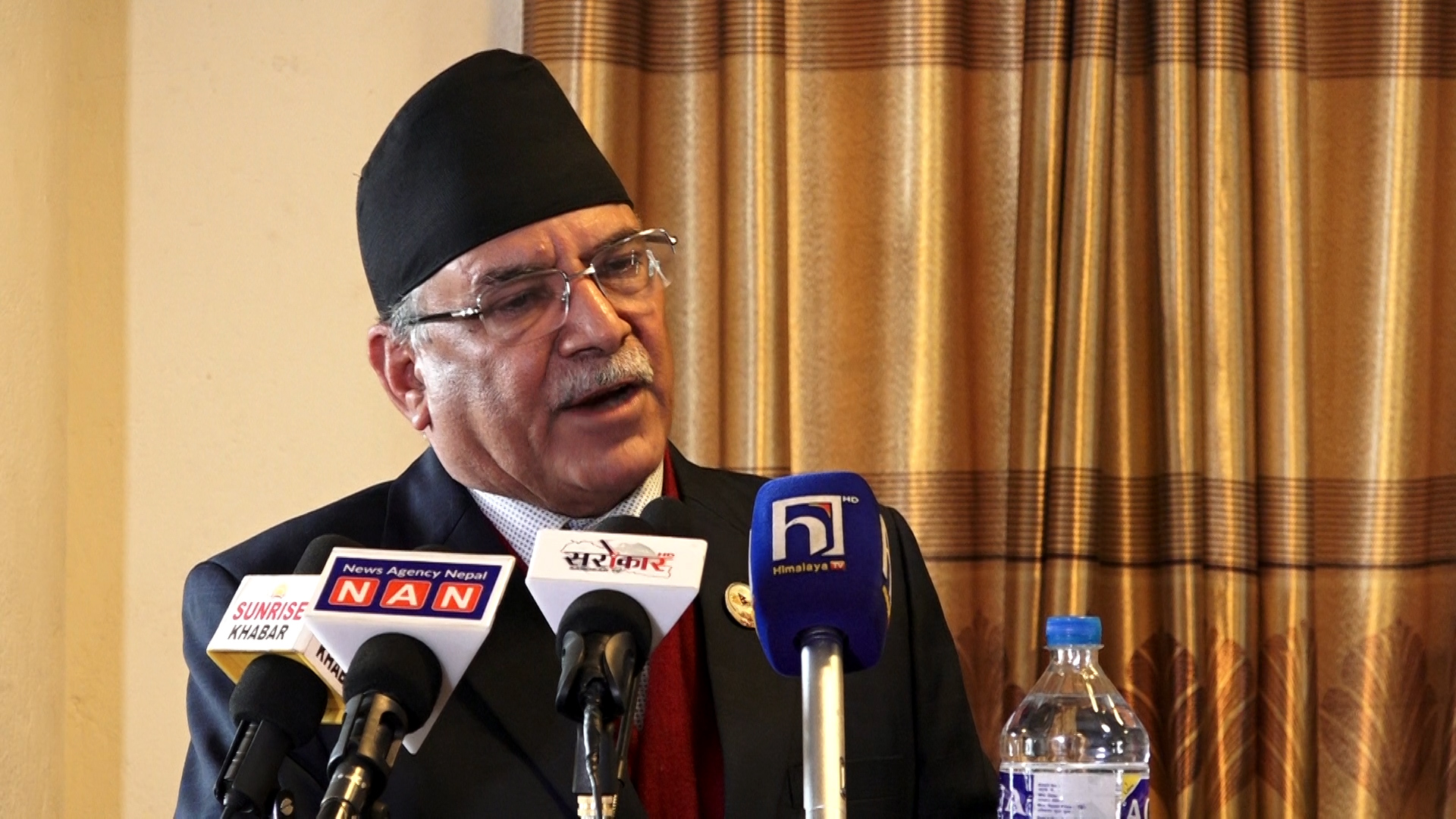 ’तपाईहरुलाई मन परेपनि,नपरेपनि एक नम्बरमा प्रचण्ड छ‘