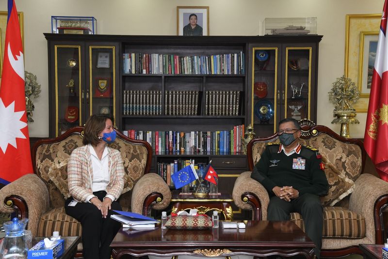 प्रधानसेनापति थापा र युरोपियन युनियनका राजदूतबीच शिष्टाचार भेटवार्ता