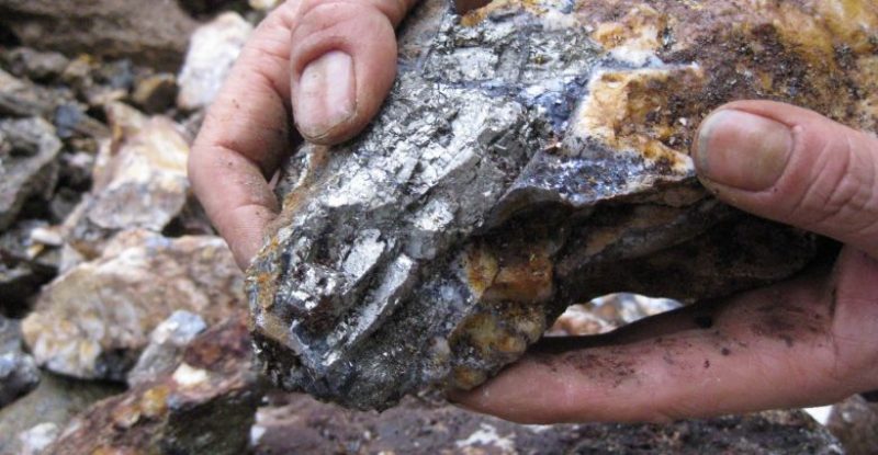 जङ्गलमै पुरिए म्याग्दीका तामाखानी