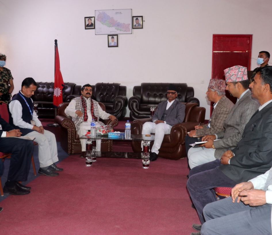 कर्णालीका प्रदेश प्रमुखलाई प्रदेश २ भ्रमणका लागि डा. झाले दिए निम्तो