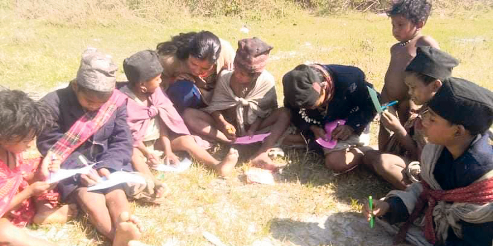 जागिर खोज्दै राउटे युवा