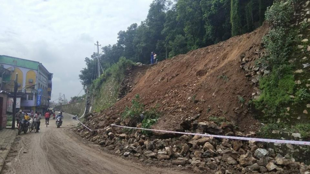 ककनीदेखि पिपलटारसम्मको सडक निर्माण अवरुद्ध