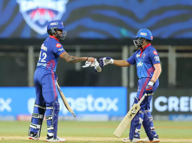 आईपीएलः दिल्ली क्यापिटल्सले चेन्नेई सुपर किंग्सलाई ७ विकेटले हरायो