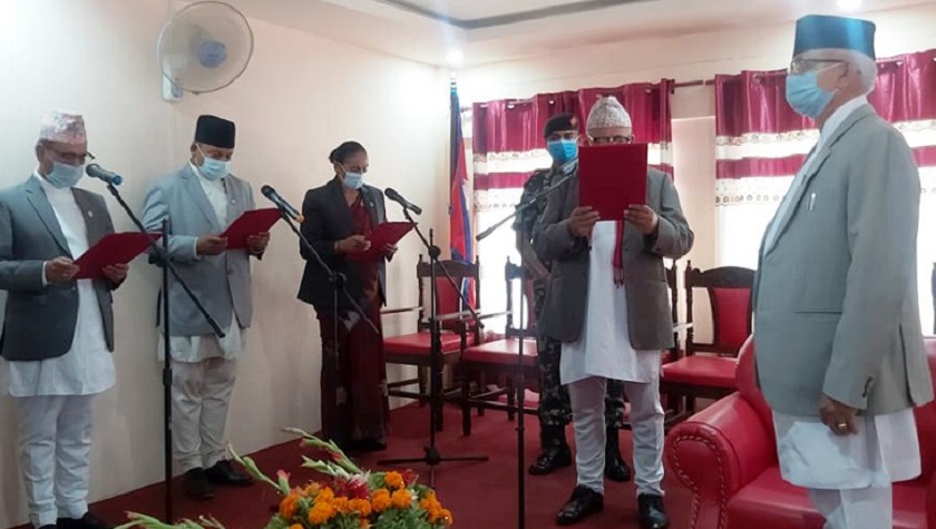 बागमतीका नवनियुक्त मन्त्रीहरुले लिए सपथ