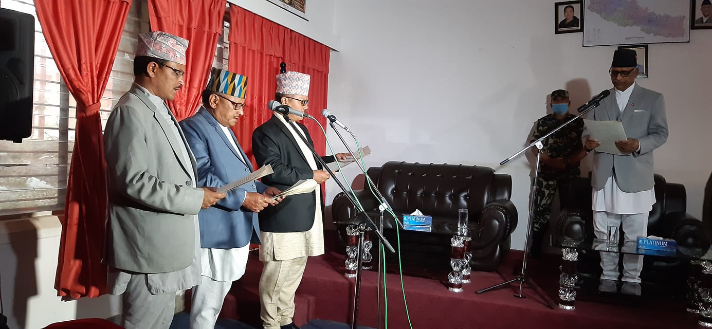 कर्णालीका नयाँ मन्त्रीले पनि लिए सपथ