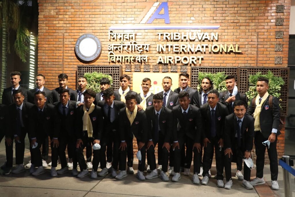 मैत्रीपूर्ण खेलका लागि नेपाली राष्ट्रिय टिम इराक प्रस्थान