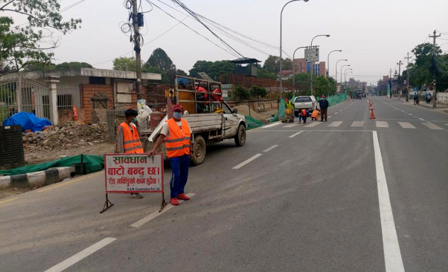 निषेधाज्ञाको मौका पारेर रोड मार्किङ