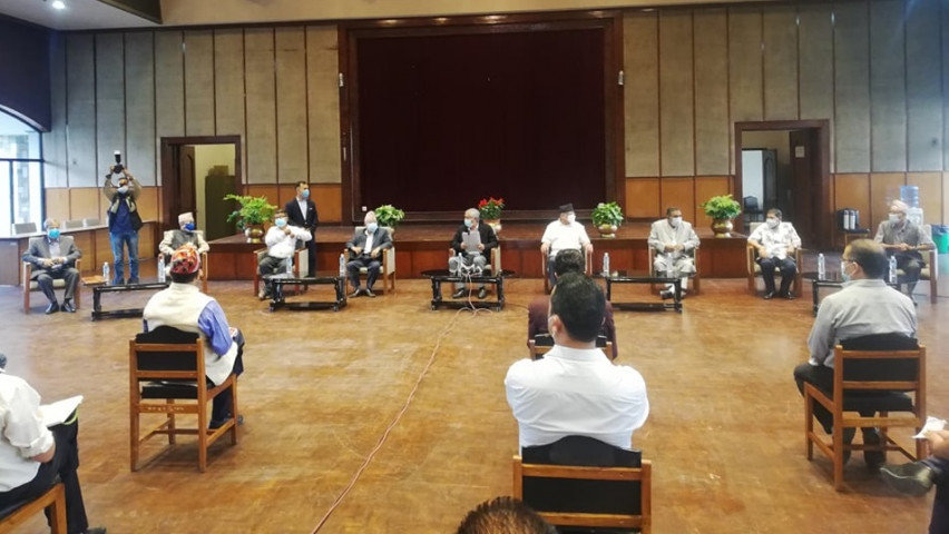 ओलीले संवैधानिक अंग कब्जा गर्न खोजे : देउवा