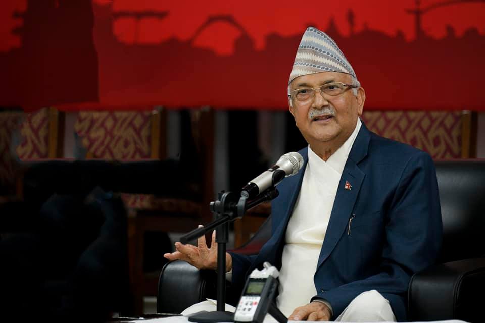 लचिलो बन्दै ओली, बाटो बिराएका नेतालाई आममाफी दिने घोषणा