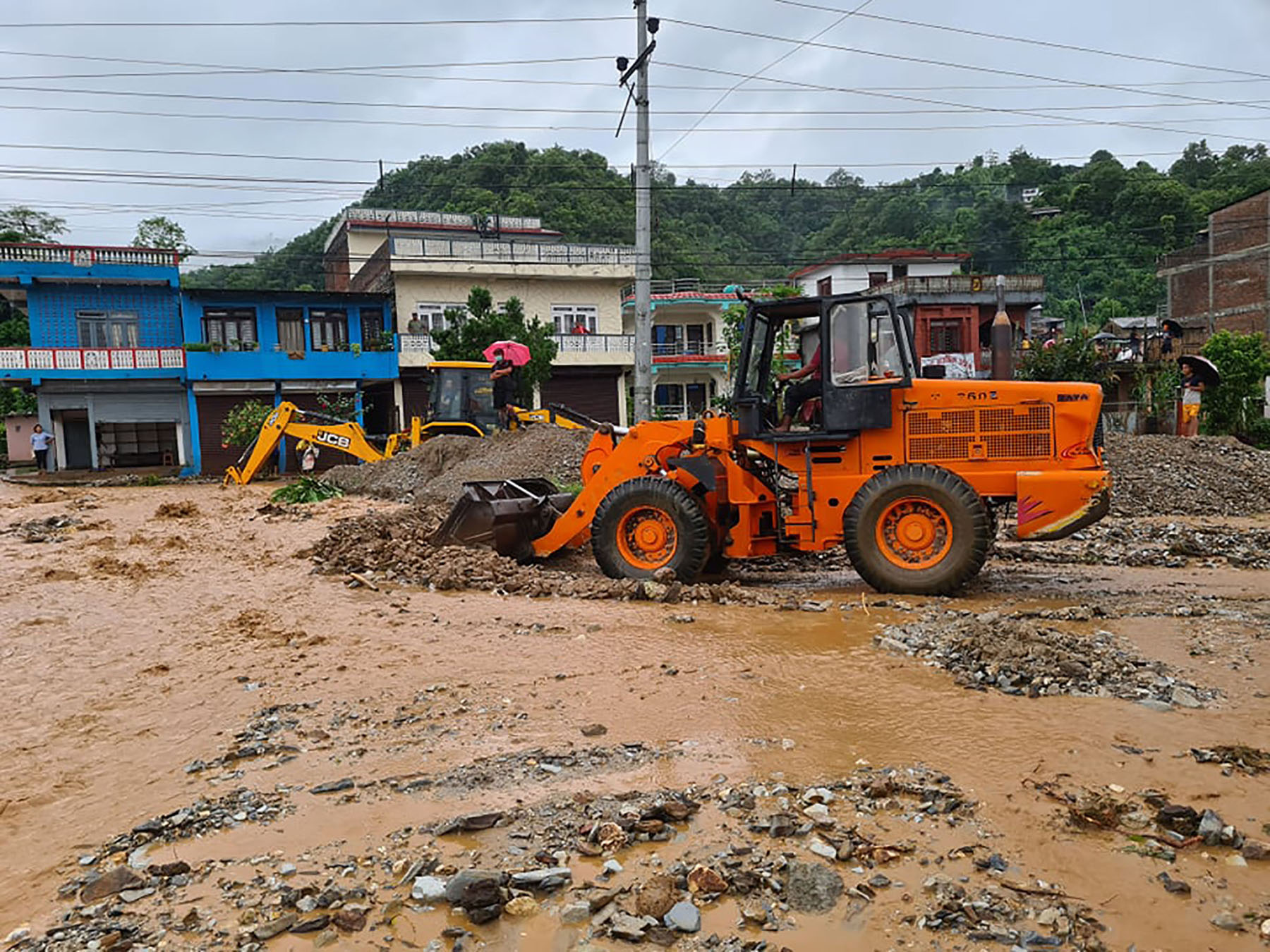 बुटवल–नारायणगढसहित १८ वटा सडक बन्द