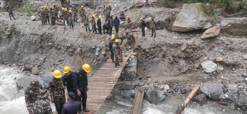 मनाङ अनुगमनमा सेनाको प्राविधिक टोली