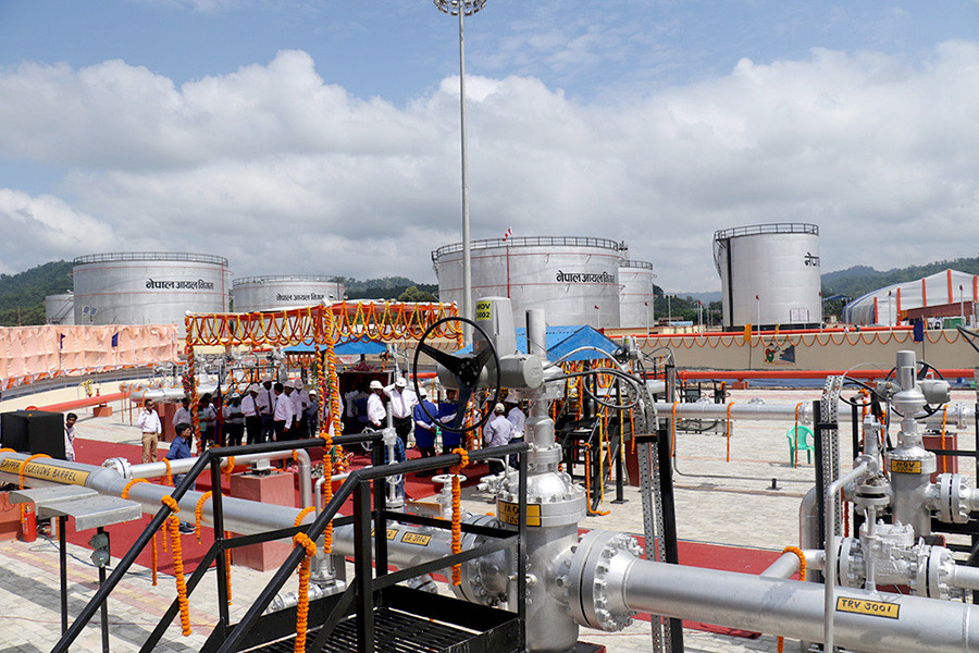 पेट्रोलियम पाइपलाइनले जोगियो चार अर्ब