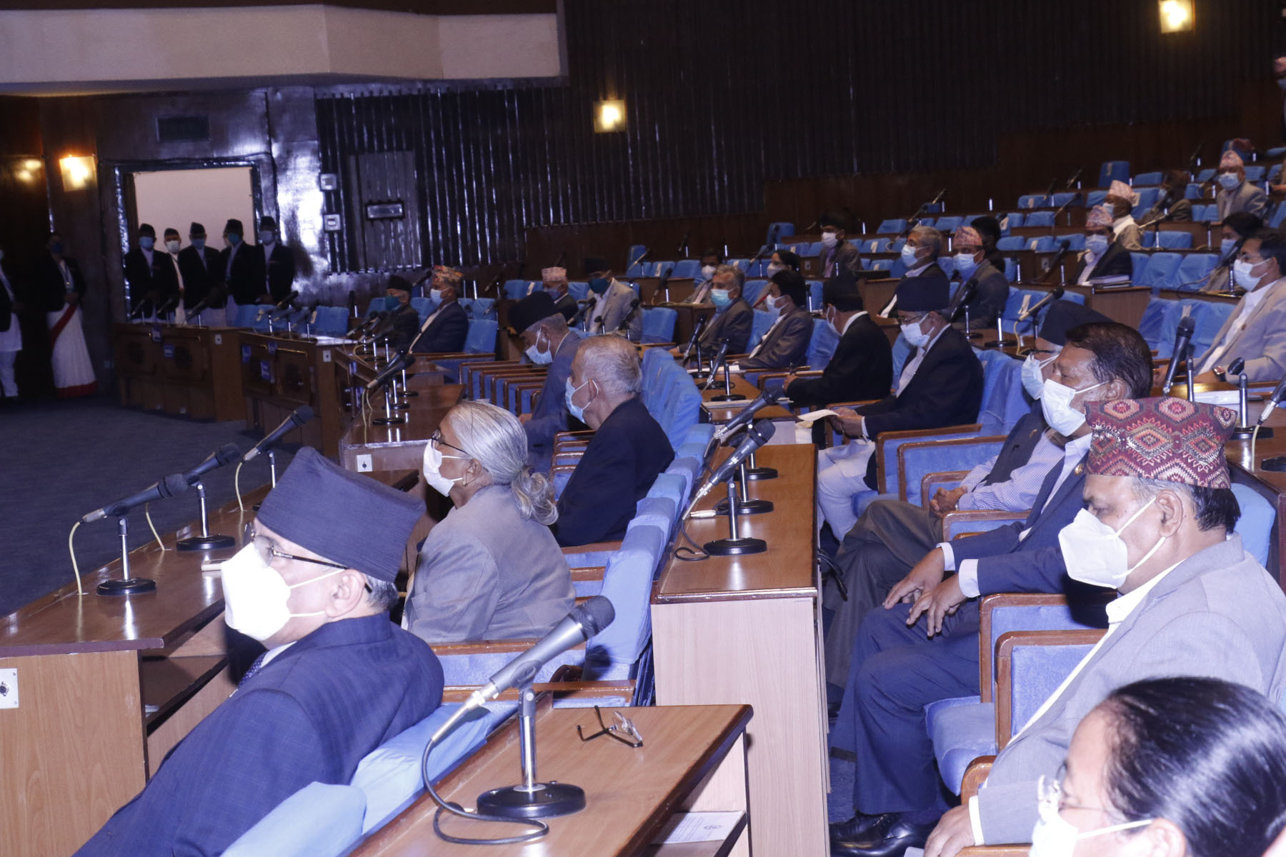 पहिलो ठूलो फ्लोर क्रस