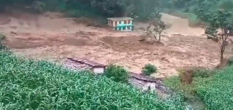 दार्चुलामा बाढी–पहिरो : तीन जनाको ज्यान गयो, जलविद्युत् आयोजनाको पावर हाउस बगायो