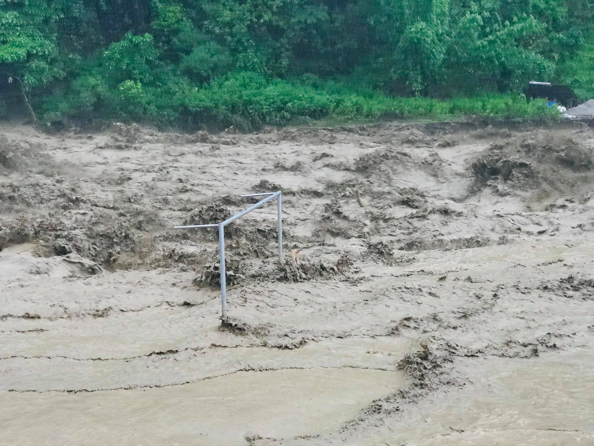 बाढीपहिराले आठ जलविद्युत् आयोजनामा क्षति