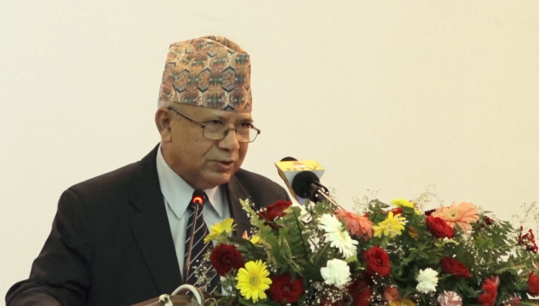 देउवालाई माधव नेपालको सुझाव- प्रधानमन्त्री मात्रै पर्याप्त हुँदोरहेनछ, काबिल सहयोद्धा छान्नुहाेस्