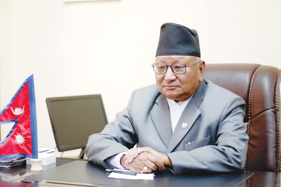 नेपाली कांग्रेस सभापतिमा उठ्ने गोपालमान श्रेष्ठको घोषणा