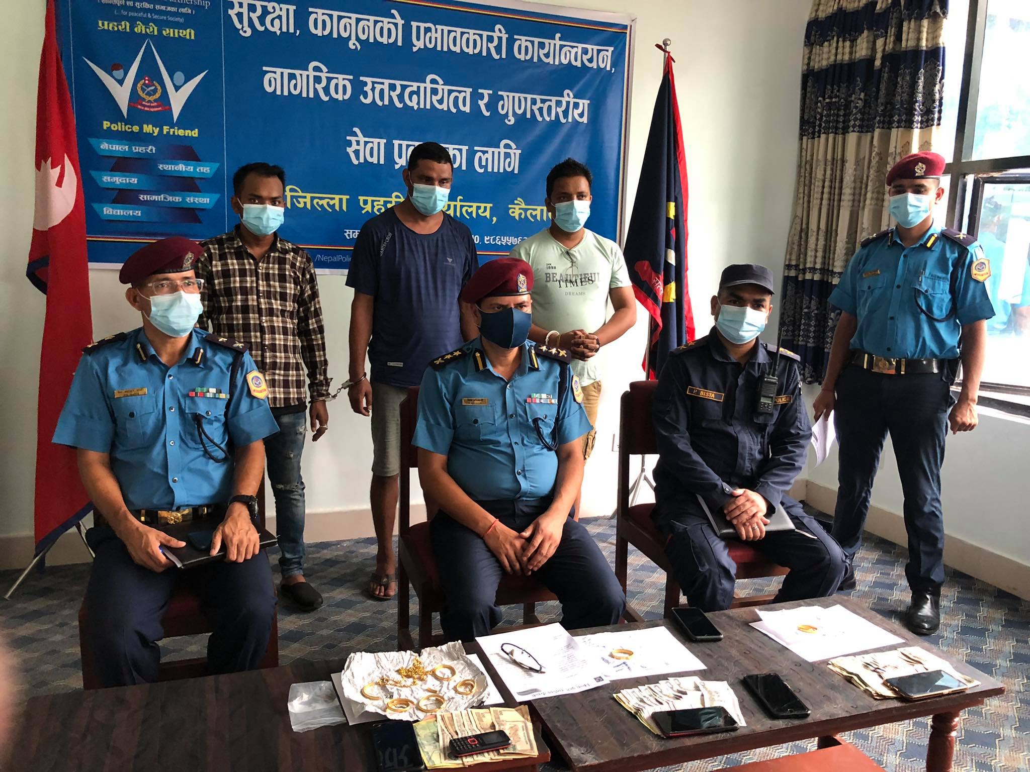 आधा किलो सुनसहित अत्तरियाबाट तीन जना पक्राउ