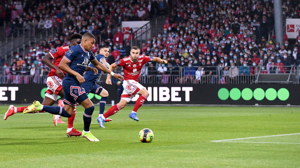 मेस्सीविनै पीएसजीको लगातार तेस्रो जित