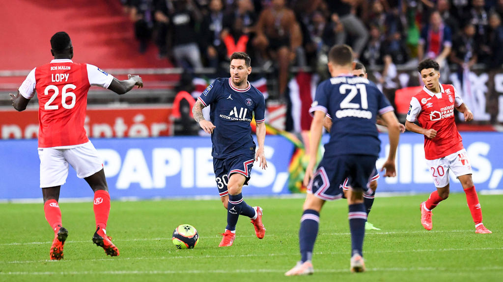 पिएसजीबाट मेस्सीकाे डेब्यु