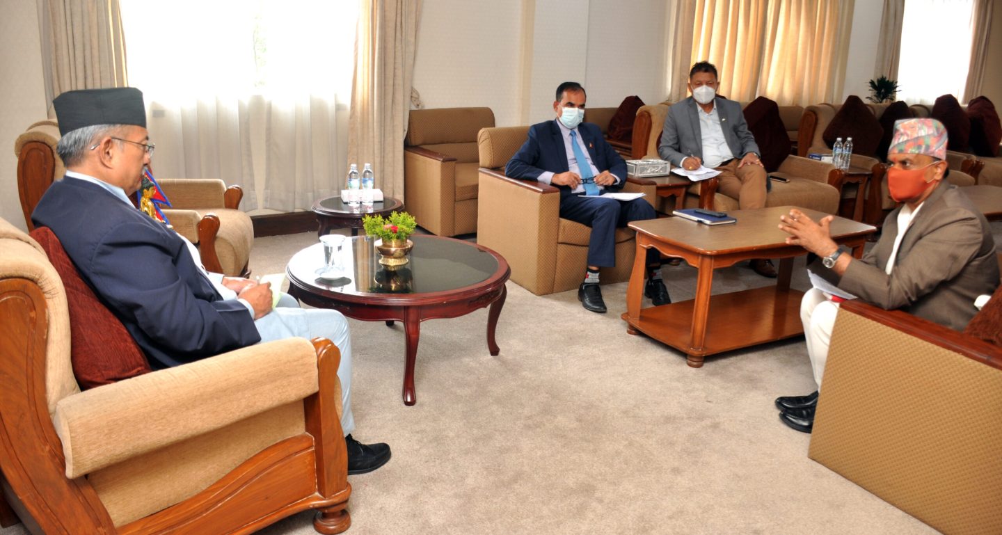 गृहमन्त्रीद्वारा भैरहवा विमानस्थलको प्रगतिबारे जानकारी