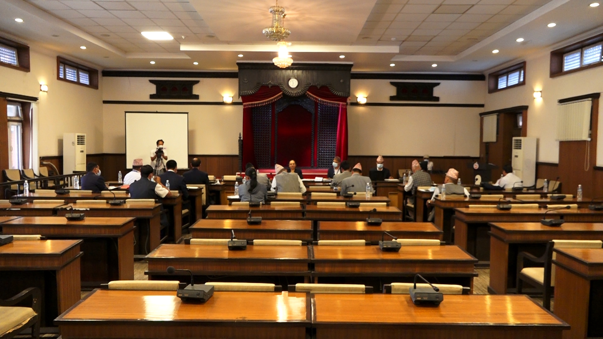 हदबन्दी भन्दा बढी भएको जग्गाको लगत कृषि समितिले माग्यो