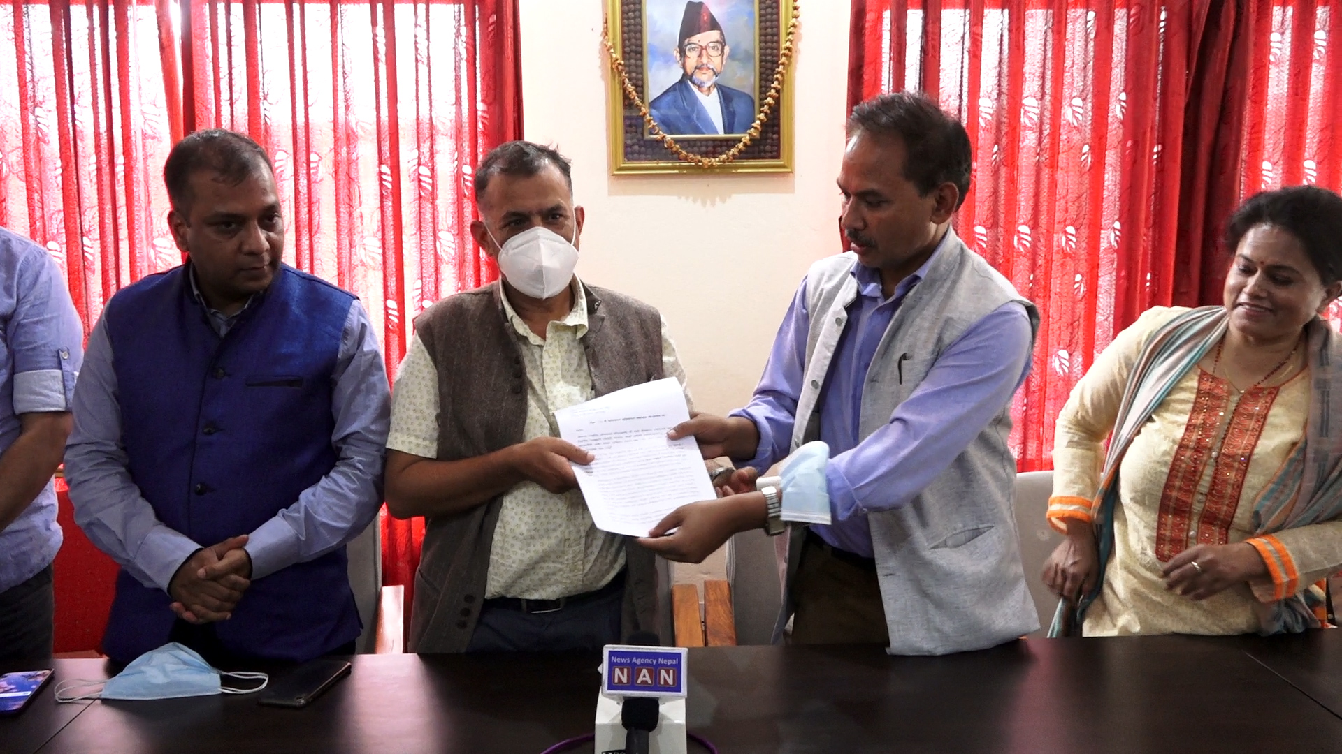 महाधिवेशन सुनिश्चित गर्न नेविसंघका पूर्व अध्यक्षहरुले गराए देउवाको ध्यानाकर्षण