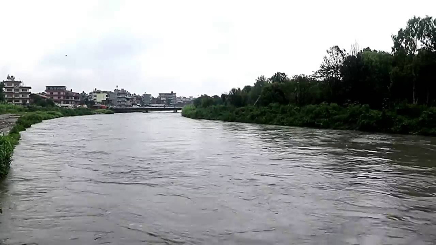 काठमाण्डौ उपत्यकाको फोहर नउठ्दा वाग्मतीलगायत नदी प्रदूषित बन्ने खतरा