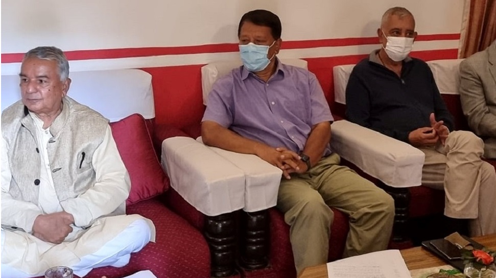 जिल्ला सभापतिहरु आन्दोलित भएपछि कांग्रेस पौडेल समूह छलफलमा