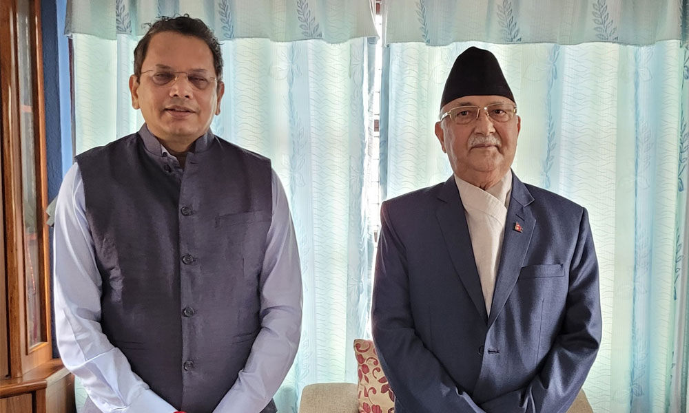 भाजपा विदेश विभाग प्रमुख चौथाइवाले र एमाले अध्यक्ष ओलीबीच भेट