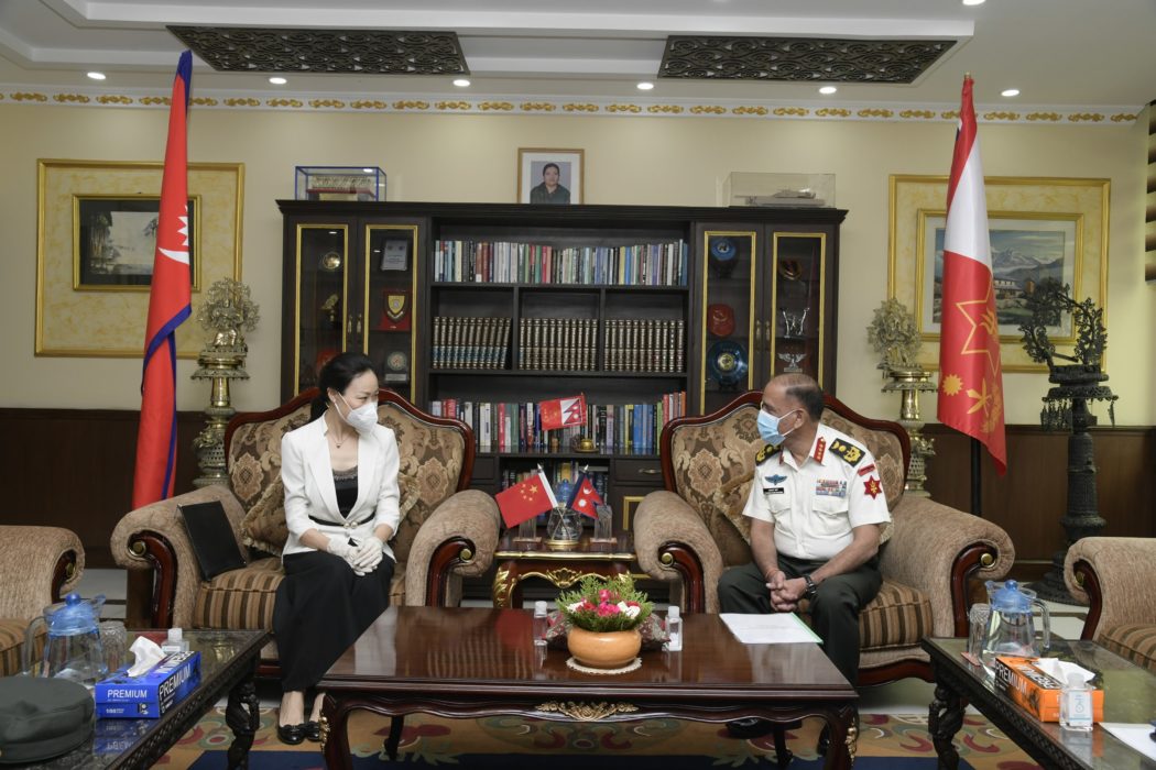 प्रधानसेनापति र चिनियाँ राजदूतबीच शिष्टाचार भेट