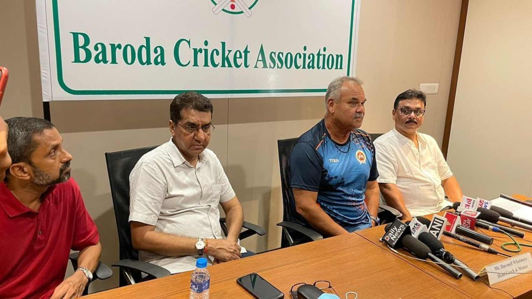 पारिवारिक कारण देखाउँदै नेपाल छाडेका वाटमोर बरोडाको प्रशिक्षक नियुक्त