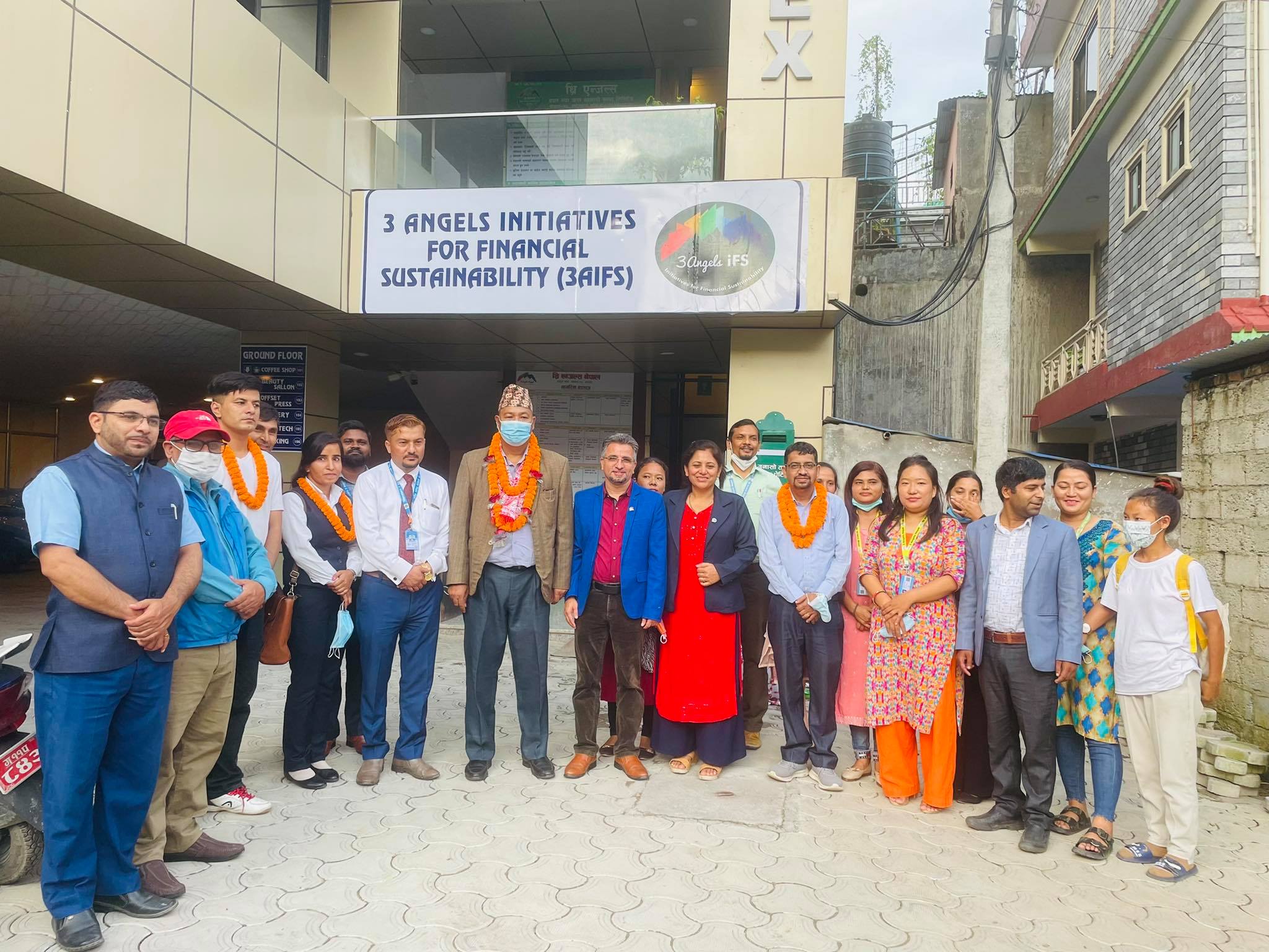 बेचविखनमा परेर उद्धार गरिएका महिलाहरुलाई थ्रि एन्जल्समा दर खुवाईयो