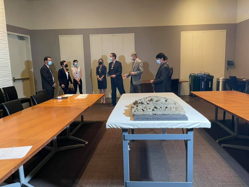 ६० वर्षअघि चोरिएको पाटनको उमामहेश्वर मूर्ति अमेरिकाबाट नेपाल ल्याइँदै