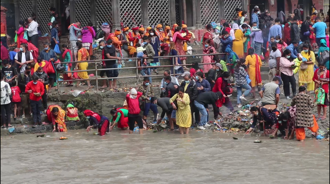 गोकर्णेश्वरमा पितृको सम्झना (फाेटाे फिचर)