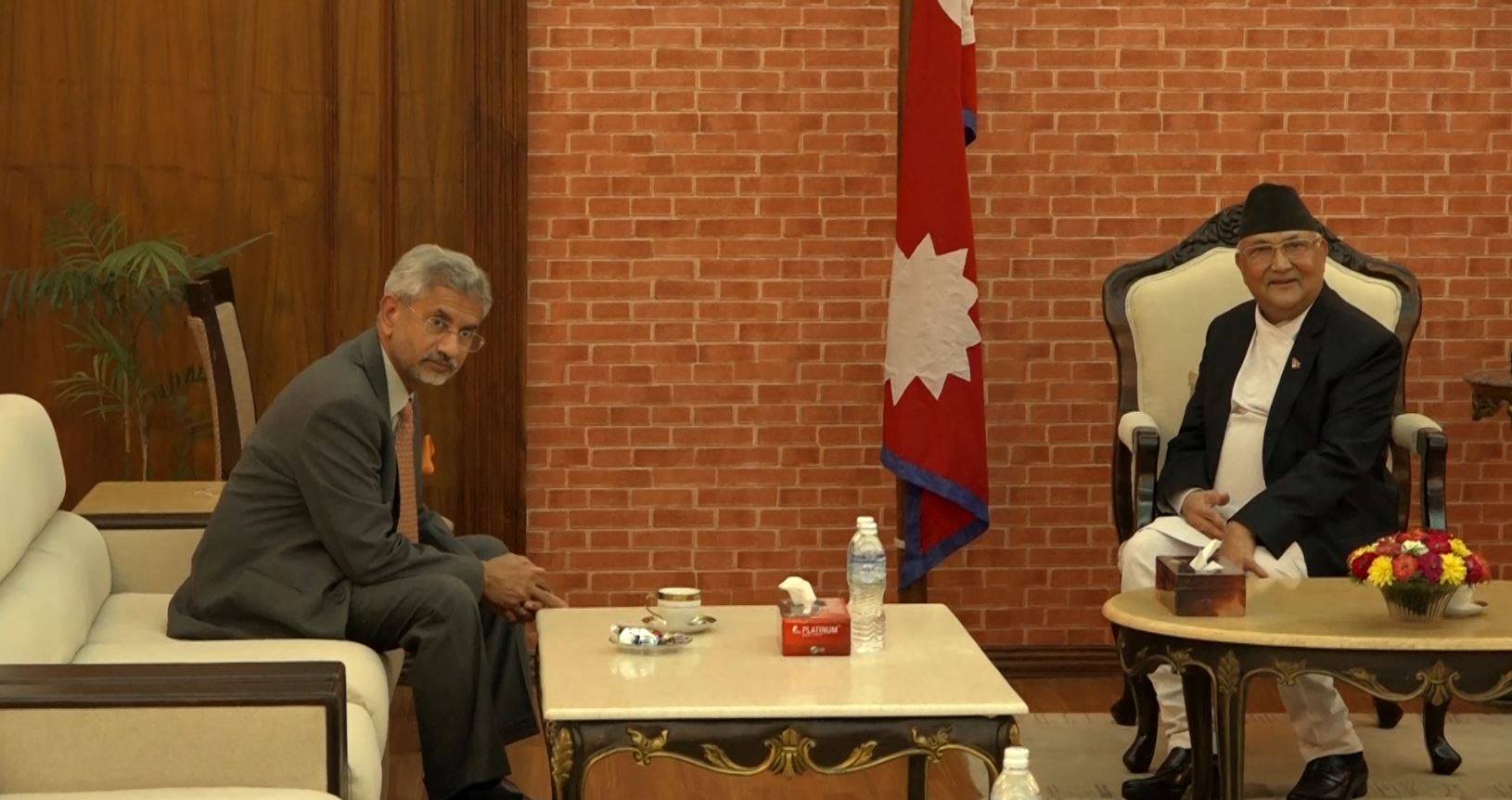 ओलीको राजनीतिक प्रतिवेदन : संविधान जारी गर्दा मोदीका दूत जयशंकरले धम्क्याएका थिए