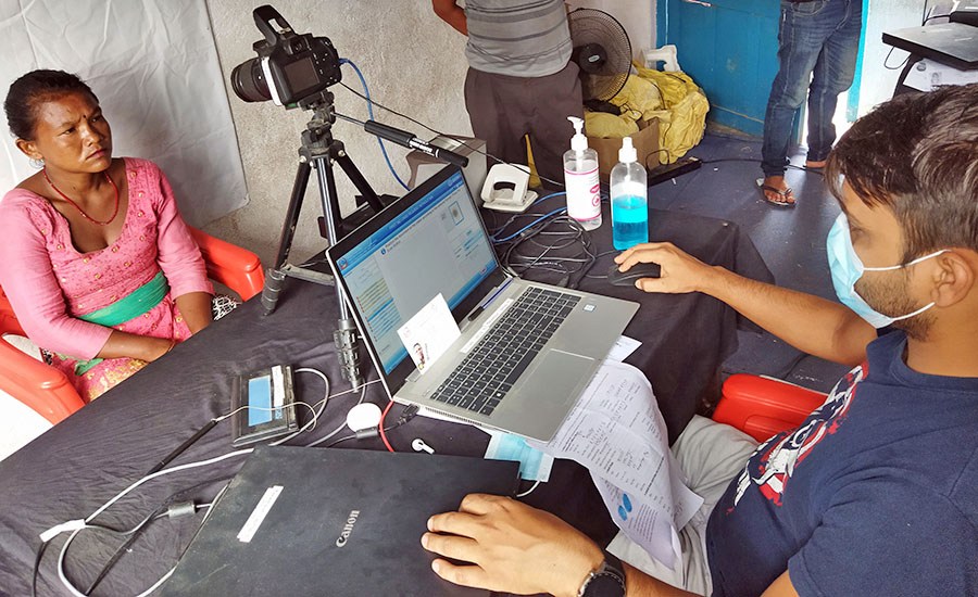 राष्ट्रिय परिचयपत्र बनाउँदै लोपोन्मुख वनकरिया समुदाय