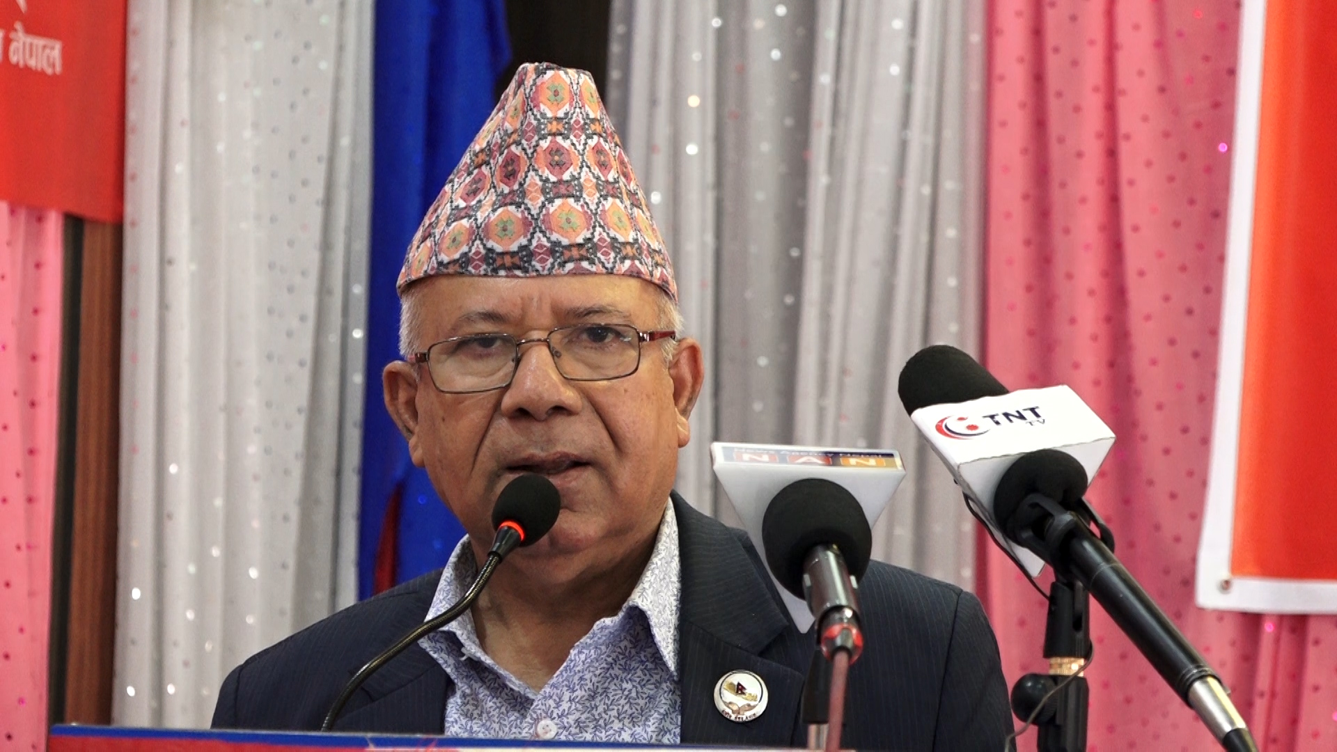 जबजलाई आत्मासात गर्दै अघि बढ्छाैँ : माधव नेपाल