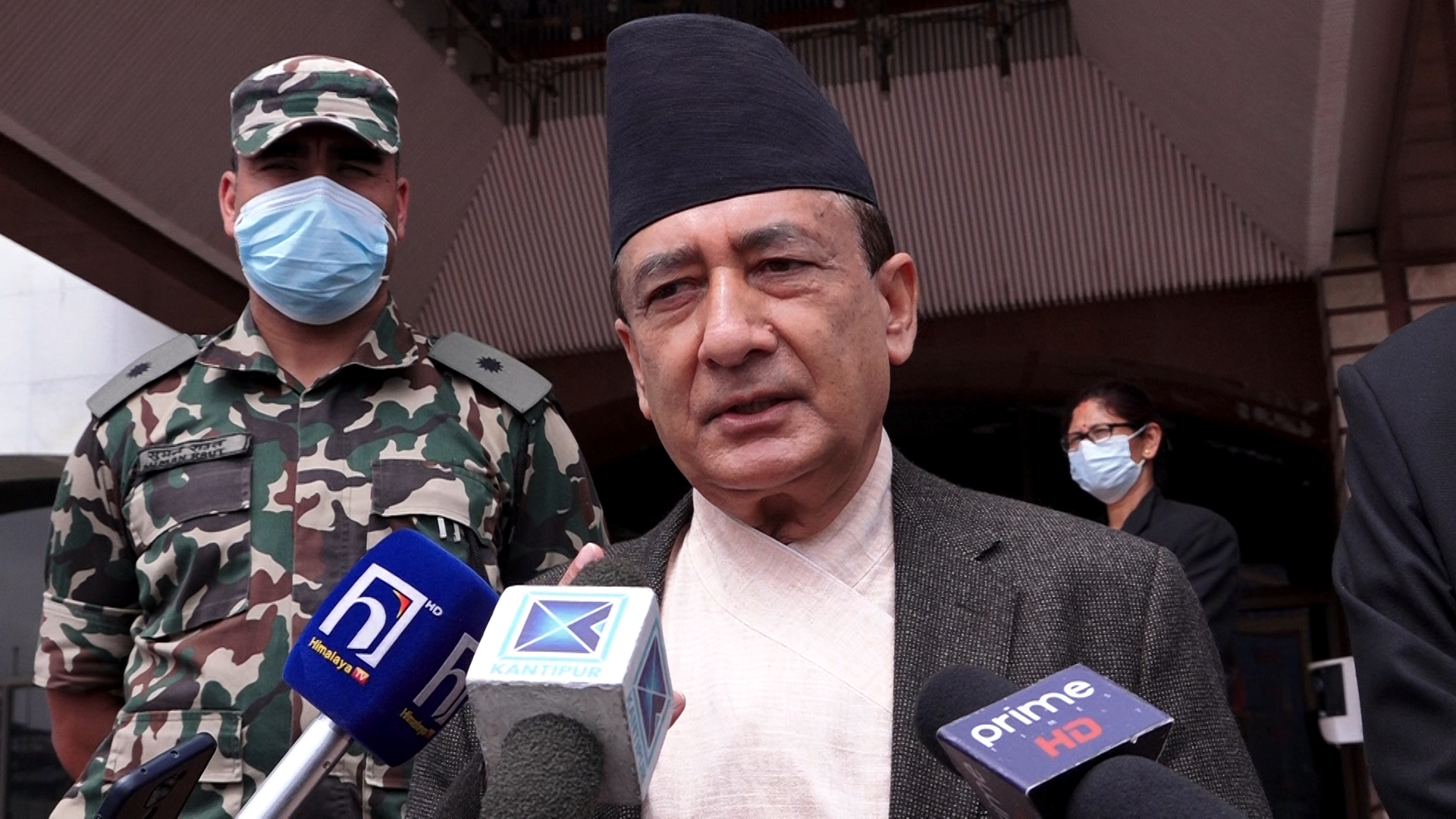 संसदको अवरोधलाई हटाउन एमालेसँग संवाद जारी छ : कानुनमन्त्री कार्की