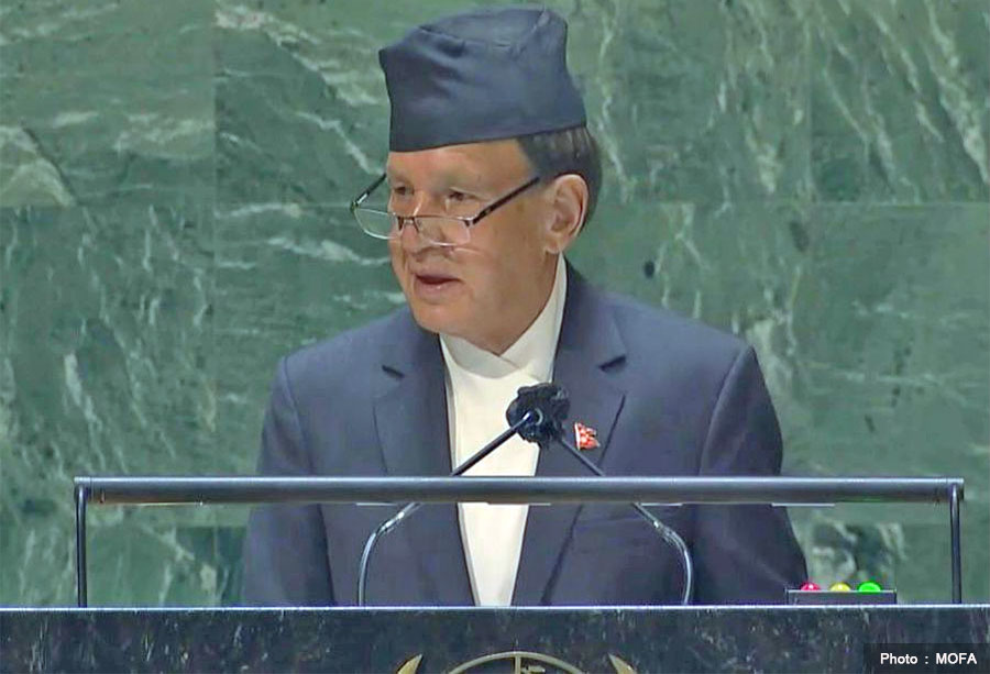 सबैले न्यायपूर्ण र समान तरिकाले खोप पाउनुपर्छ : मन्त्री खड्का